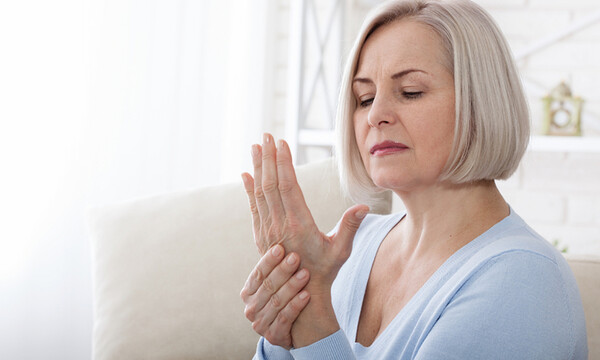 Οστεοπενία: Οι παράγοντες που αυξάνουν τον κίνδυνο (εικόνες)