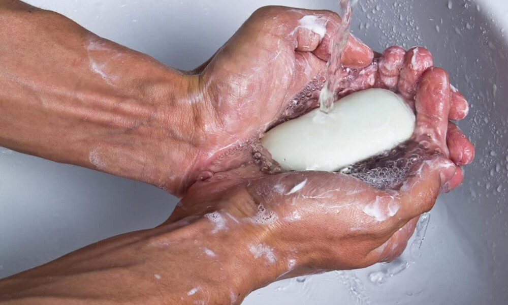 Οι 9 «αθώες» καθημερινές συνήθειες που αφαιρούν χρόνια ζωής (εικόνες)