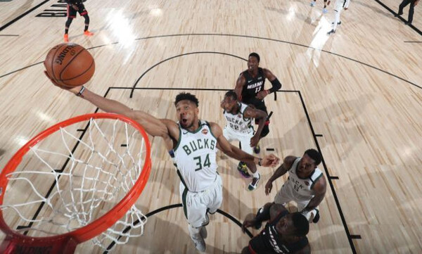 NBA Top 10: Τρελά καρφώματα και Giannis (video)