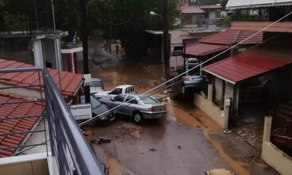 Εύβοια: Δύο νεκροί από τις πλημμύρες - Βιβλικές καταστροφές και εγκλωβισμοί