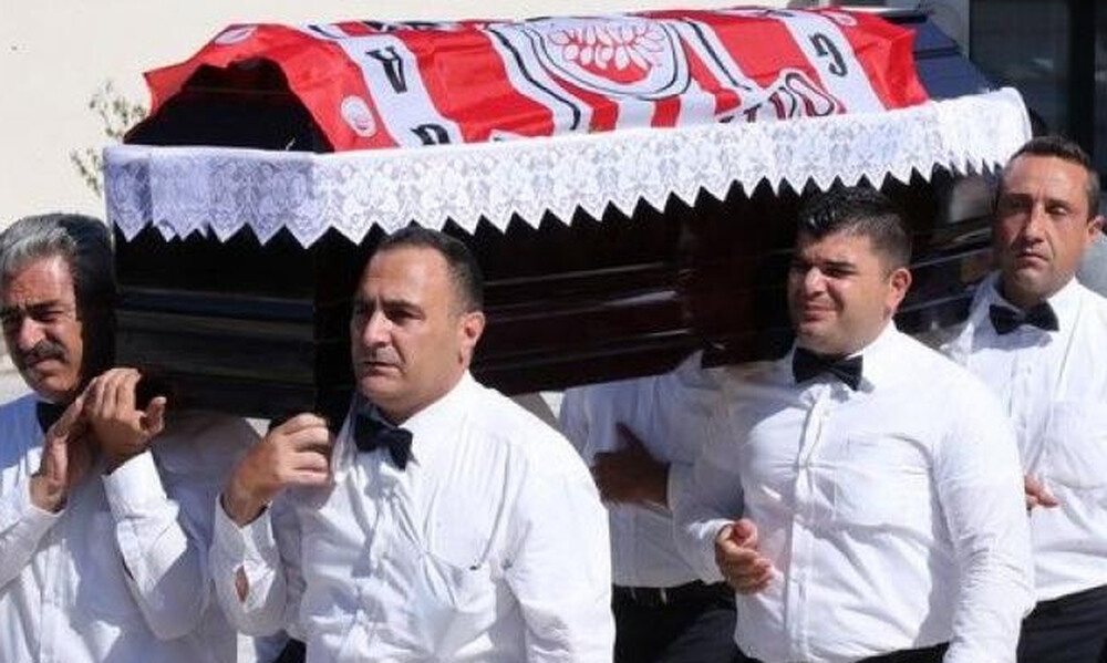 Ολυμπιακός: Το τελευταίο «αντίο» στον επι 21 χρόνια φροντιστή της ομάδας (photos)