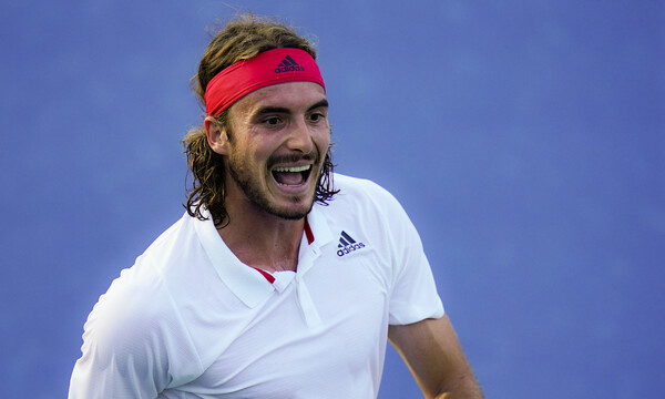 Στους «8» ο Τσιτσιπάς (photos) 