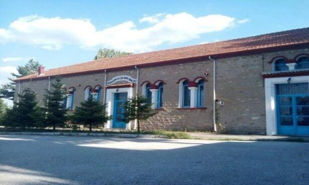 Ιερέας απαγορεύει τη μάσκα εντός ναού – Δείτε την ανακοίνωση (pic)