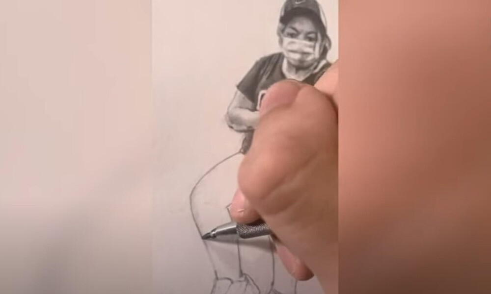 Τρομερός καλλιτέχνης σκιτσάρει επιβάτες μετρό σε ελάχιστα λεπτά (video)