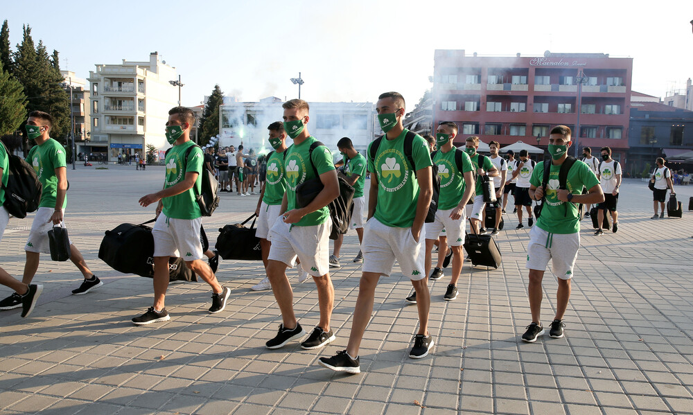 Αστέρας Τρίπολης - Παναθηναϊκός: Ντόπες των οπαδών με καπνογόνα (photos)