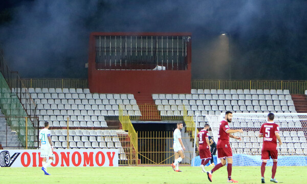 ΑΕΛ-Παναθηναϊκός: Μικρή διακοπή για καπνογόνο στο… άδειο γήπεδο (photos)