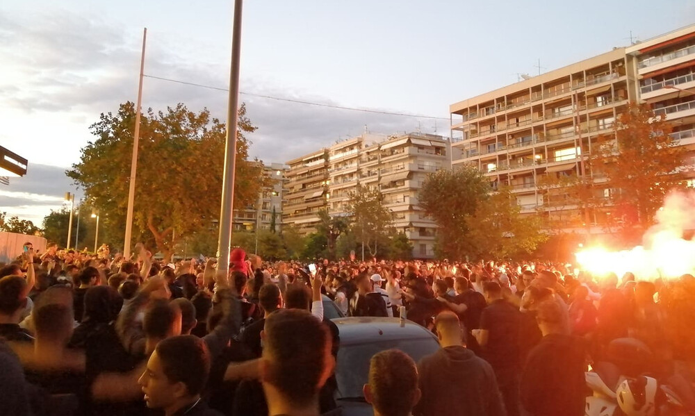 ΠΑΟΚ-Κράσνονταρ: Πανζουρλισμός και ασπρόμαυρη τρέλα στο Μακεδονία Παλλάς (photos+video)