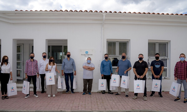 Ο ΟΠΑΠ προσφέρει παπούτσια και χαμόγελα σε παιδιά