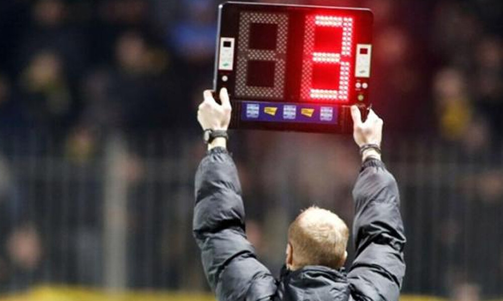 Super League: Το 50% των ομάδων προχωρά σε πέντε αλλαγές