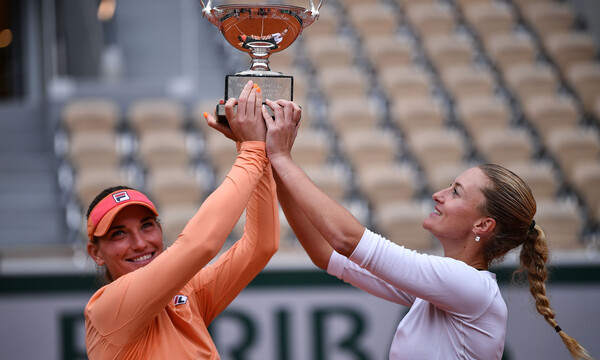 Roland Garros: Repeat στο Παρίσι οι Μλαντένοβιτς και Μπάμπος στο διπλό γυναικών (photos+videos)