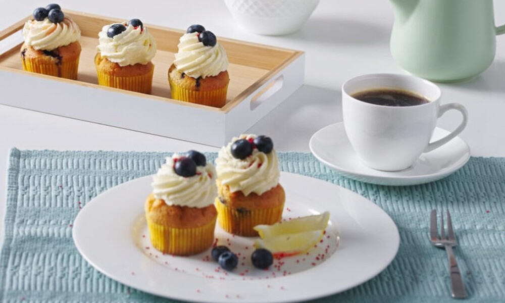 Easy Bake Challenge: Τρεις συντάκτες συναγωνίζονται για την πιο γλυκιά και σπιτική δημιουργία