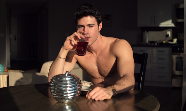 Πώς θα αισθανθείς... ελεύθερος με έναν χυμό στο χέρι; 