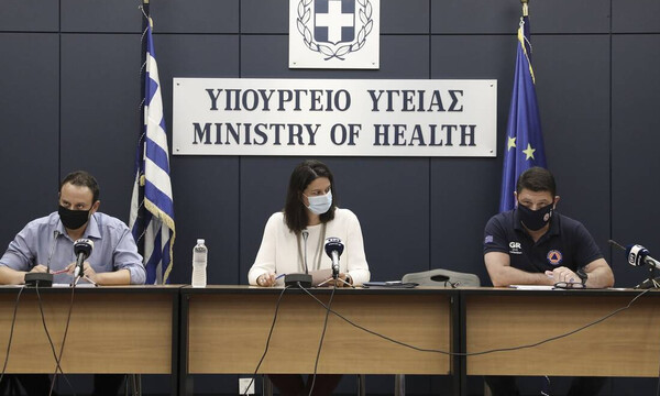 Δημοτικά σχολεία: Κλείσιμο σε όλη την Ελλάδα ανακοινώνει η Κεραμέως