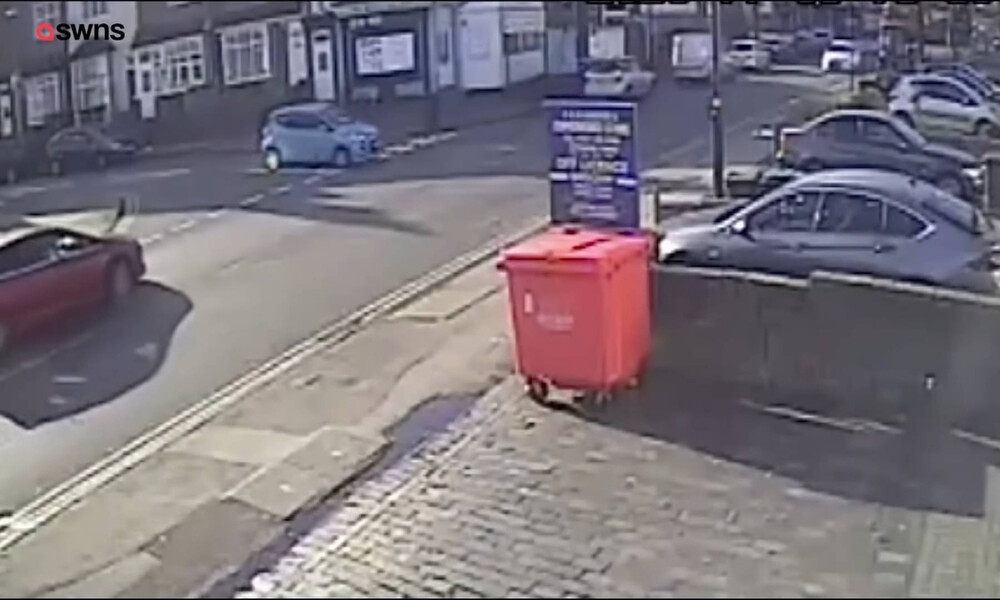 Ηλικιωμένος οδηγός τράκαρε έξι φορές μέσα σε ένα λεπτό! (video)