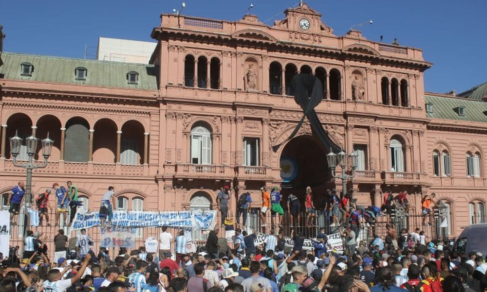 Ντιέγκο Μαραντόνα: «Υπερβολική χρήση δράσης» σύμφωνα με τον πρόεδρο της Αργεντινής! (Photos)