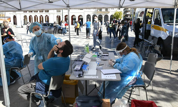 Κρούσματα σήμερα: 2.199 νέα ανακοίνωσε ο ΕΟΔΥ, 111 θάνατοι σε 24 ώρες - Στους 596 οι διασωληνωμένοι 