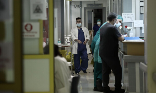 Κρούσματα σήμερα: 904 νέα ανακοίνωσε ο ΕΟΔΥ - 101 νέοι θάνατοι και 600 διασωληνωμένοι