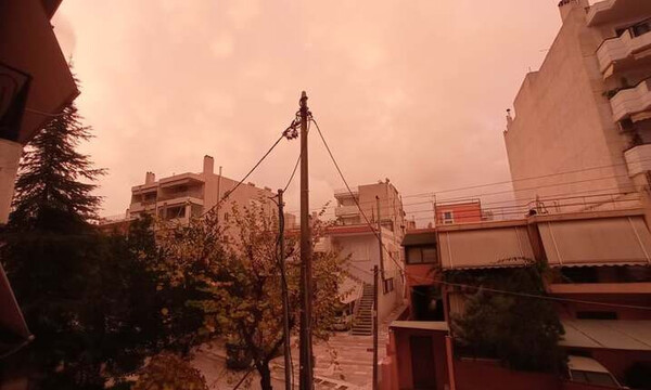 ΤΩΡΑ: Απόκοσμες εικόνες στην Αθήνα – Το σπάνιο φαινόμενο που «έβαψε» κόκκινο τον ουρανό