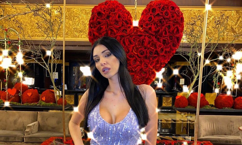 Σία Βοσκανίδου - Bachelor: Η απάντηση για τις επεμβάσεις και η συμβουλή του Παντελίδη (videos)