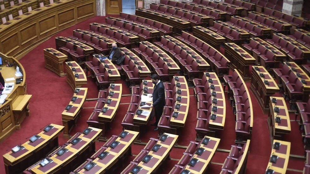 Κατατέθηκαν οι ρυθμίσεις για τα αδήλωτα τετραγωνικά και τις οφειλές προς τους δήμους
