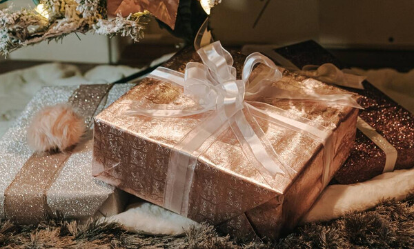 Χριστουγεννιάτικα δώρα που πραγματικά θέλουν οι μαμάδες φέτος