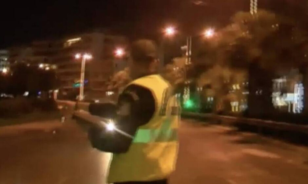 Ποσειδώνος: Οδηγός παραλίγο να παρασύρει αστυνομικό για να γλιτώσει τον έλεγχο (video)