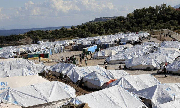 Κομισιόν: Καθυστερεί την επιστροφή 1.450 αλλοδαπών από τα ελληνικά νησιά προς την Τουρκία