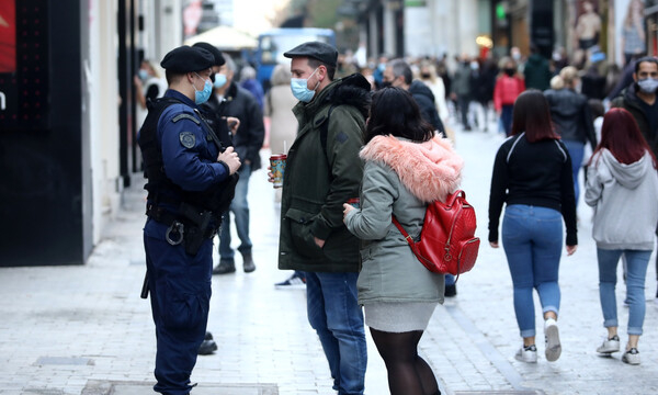 Lockdown: Με «το δάχτυλο στη σκανδάλη» για την Αττική οι ειδικοί - Το «ακορντεόν» και τα δύο σενάρια