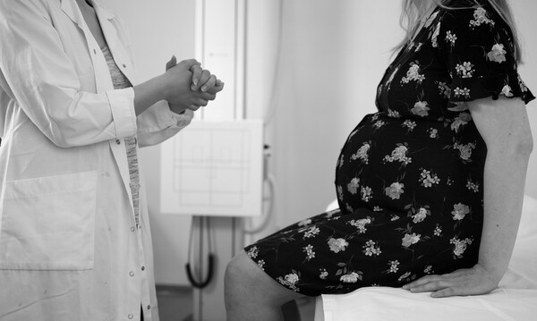 Έγκυος πήγε για υπερηχογράφημα - Φρίκαρε μ’ αυτό που είδε (photos+video)