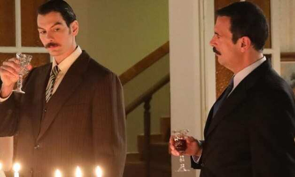 Άγριες μέλισσες: Απίστευτη ανατροπή! Ο Κωνσταντής «καρφώνει» τον πατέρα του