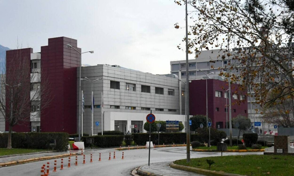 Πάτρα: Χαμός σε νοσοκομείο - Γιατροί έπαιξαν μπουνιές, έφευγαν σκαμπό στον αέρα!