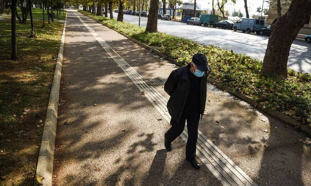 Κρούσματα σήμερα: Στο «κόκκινο» η Αττική με 680 νέα - Ο «χάρτης» της πανδημίας