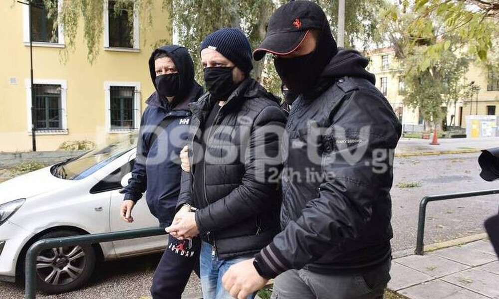 Δημήτρης Λιγνάδης: Μόνος του στο κελί με φρουρό στην πόρτα
