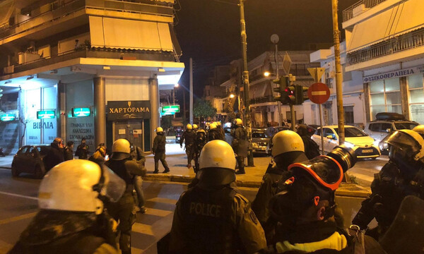 Νίκαια: Βίντεο και φωτογραφίες από τα επεισόδια μετά την συγκέντρωση για την αστυνομική βία