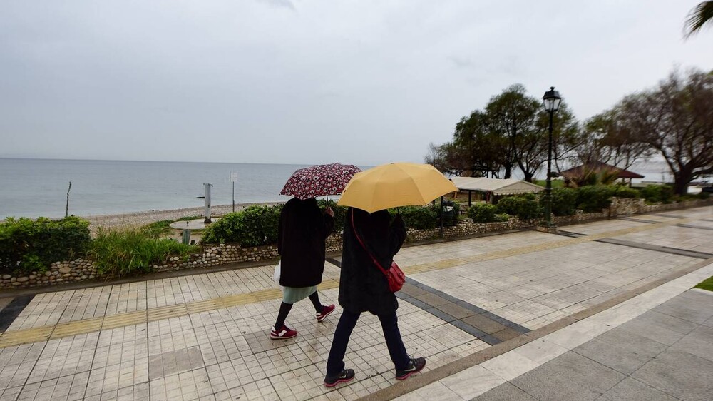 Κούλουμα με βροχές και καταιγίδες: Τι καιρό θα κάνει την Καθαρά Δευτέρα