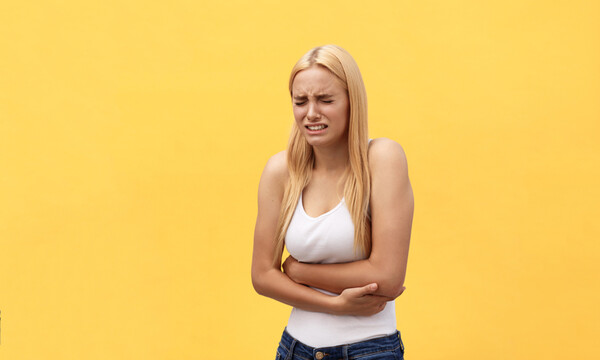 Γαστρίτιδα: 12 βασικά συμπτώματα που δεν πρέπει να αγνοήσετε (εικόνες)