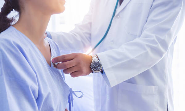 Κολπικός πτερυγισμός: Τι είναι και με ποια συμπτώματα εκδηλώνεται (εικόνες)