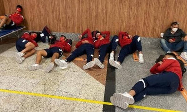 Κόπα Σουνταμερικάνα: Διανυκτέρευσε στο αεροδρόμιο η Ιντεπεντιέτε, απέλαση σε μέλη της! (Photos)