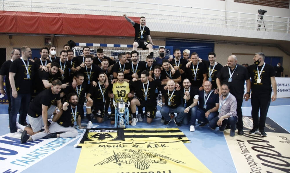 ΑΕΚ - ΠΑΟΚ 24-22: «Κιτρινόμαυρο» το Κύπελλο σε τελικό «θρίλερ»