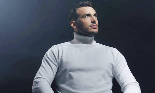 Ο Σάκης Αρσενίου επιστρέφει και εξηγεί τον λόγο που «Μια συγγνώμη δεν φτάνει»