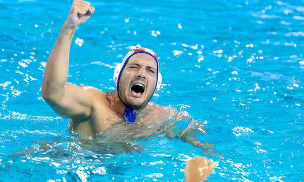 Ολυμπιακός: Ηχηρή επιστροφή - Ξανά «ερυθρόλευκος» ο Άντρο Μπούσλιε