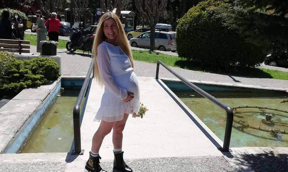 Βαλεντίνη Ράντη: Γέννησε πρόωρα και χρειάστηκε τη συνδρομή της ομάδας ΔΙΑΣ - Η πρώτη φωτό του μωρού