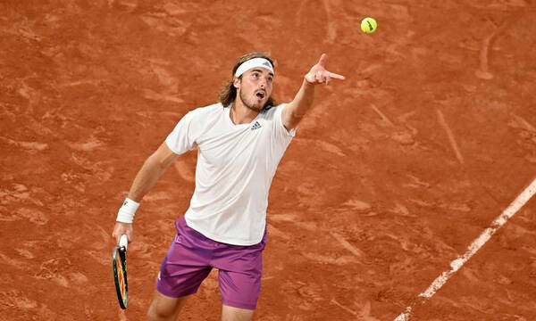 Τσιτσιπάς - Roland Garros: Διέλυσε τον Μεντβέντεφ με απολαυστικό τένις στο πρώτο σετ (videos)