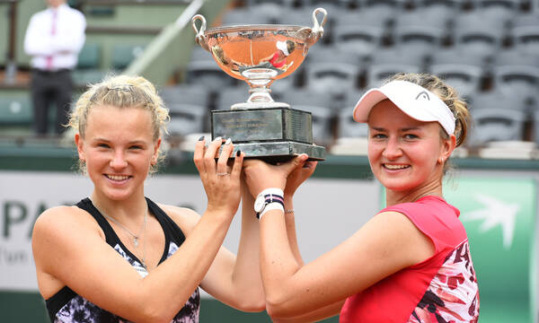 Roland Garros: Η Κρεϊτσίκοβα κατέκτησε και το «διπλό»