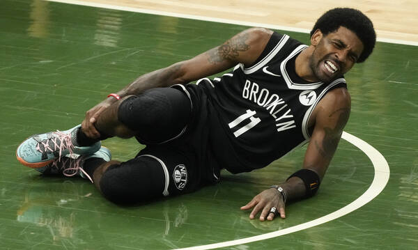 NBA: «Πάγωσαν» οι Νετς με Ίρβινγκ - Τραυματίστηκε σοβαρά κόντρα στους Μπακς (video+photos)