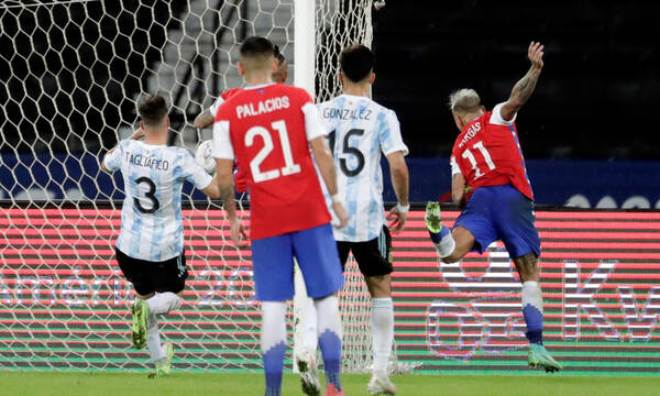 Copa America: Ο Βιδάλ έχασε το πέναλτι, αλλά ο Βάργκας έκανε το Αργεντινή-Χιλή 1-1(video+photos)