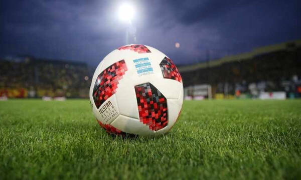 Super League: Αίτημα για επιστροφή του κόσμου στα γήπεδα