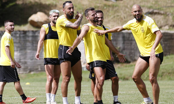 Άρης: Ο «φονιάς» Μάνος, τα τετ α τετ του Μάντζιου και η ατμόσφαιρα των οπαδών! (photos)