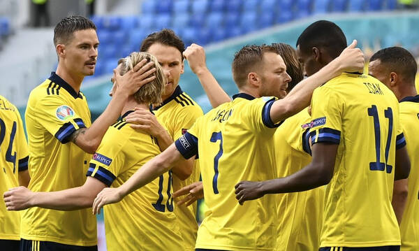 Euro 2020: Ξεσάλωσαν οι Σουηδοί - Επίσκεψη σε πάρκο ψυχαγωγίας