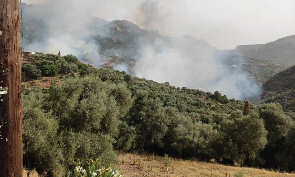 Φωτιά στα Χανιά: Ανεξέλεγκτη η πυρκαγιά στο Κακοδίκι - Εκκενώθηκαν τρεις οικισμοί